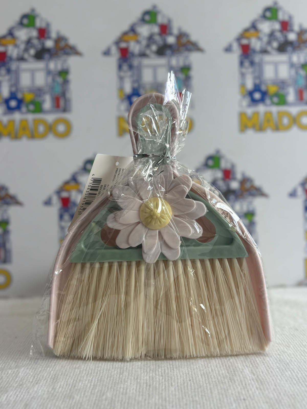 JUEGO DE RECOGEDOR Y CEPILLO XTRON
