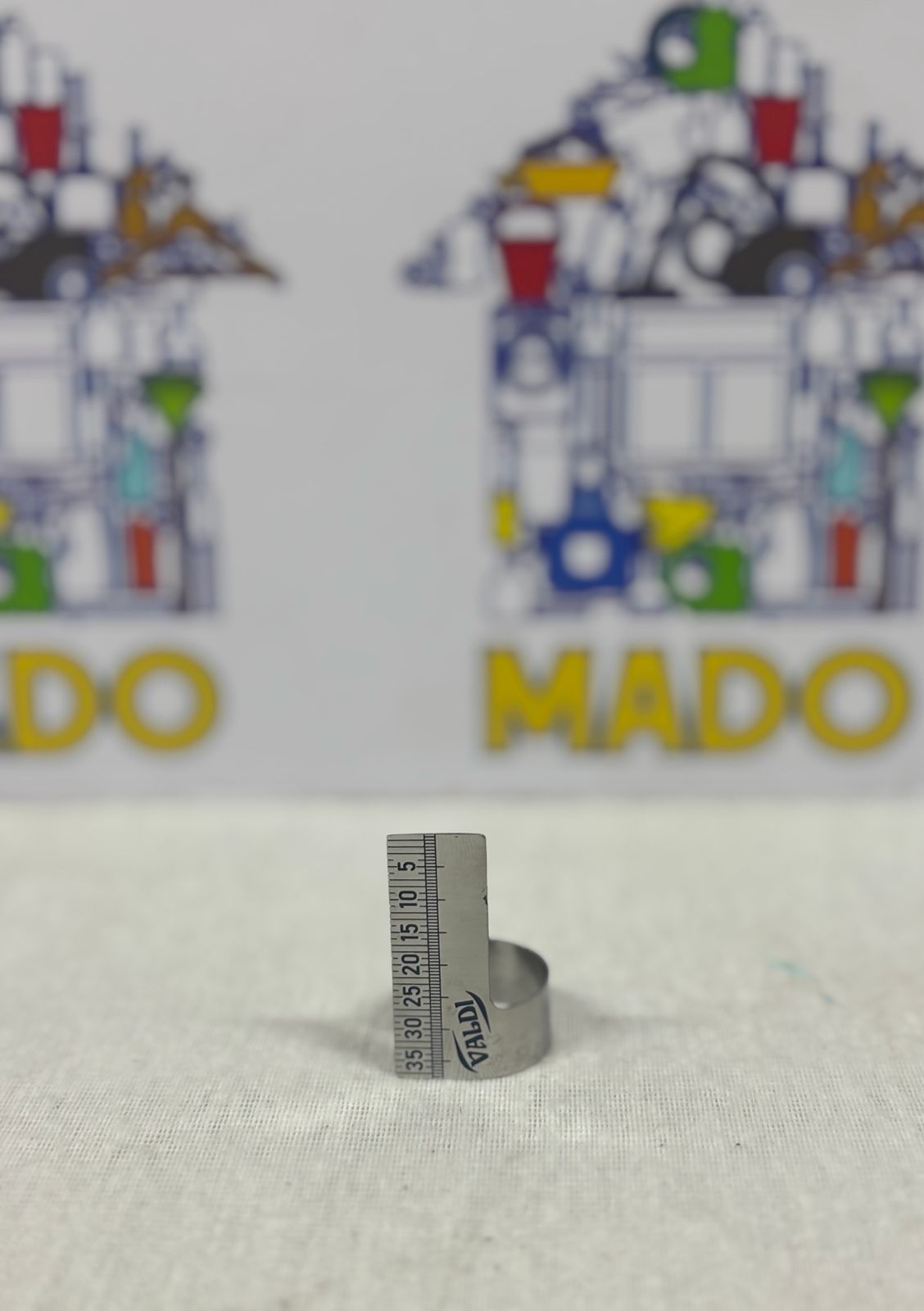 REGLA DE ANILLO DE ACERO