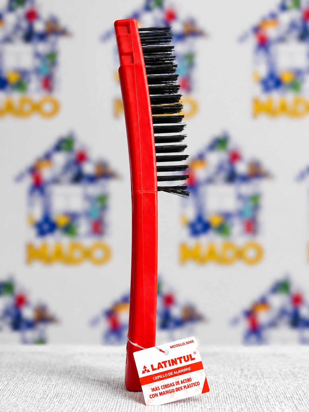 30165 CEPILLO DE ALAMBRE 30CM PLASTICO ROJO